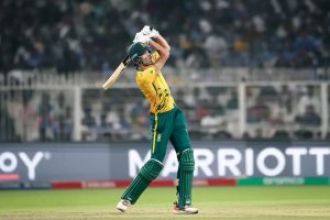 SA score 169/8 in T20 WC semi vs NZ.