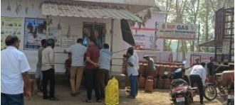 Lack of LPG leads to shut down of restaurants.