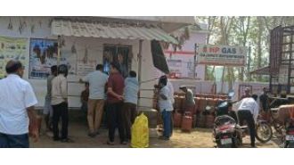 Lack of LPG leads to shut down of restaurants.