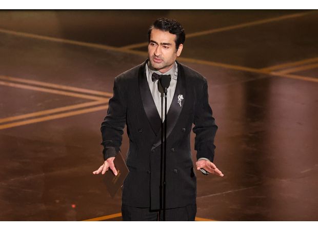 Kumail Nanjiani is receiving criticism for a joke he made about Schindler's List while hosting the Oscars.