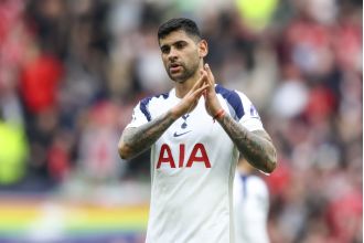 United wants to buy Tottenham player with expensive release fee.