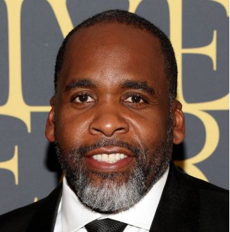 Former Detroit Mayor Kwame Kilpatrick is claiming that prosecutors are trying to extort money from him through a restitution fight.