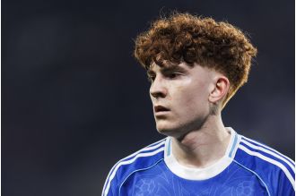 Chelsea are close to signing a former Premier League defender after making a breakthrough in negotiations.