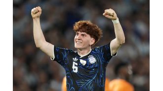 Chelsea is on the verge of adding Strasbourg midfielder Valentin Barco to their team for a fee of £8.7m.