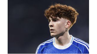 Chelsea are close to signing a former Premier League defender after making a breakthrough in negotiations.