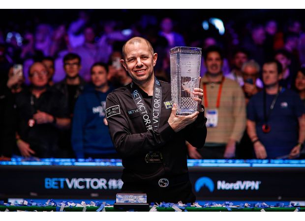 Barry Hawkins' previous victory in the Welsh Open is overshadowed by injury hindering his current progress.