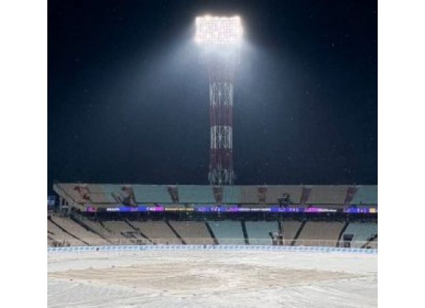 Bad weather halts KKR vs PBKS match in IPL 2026.