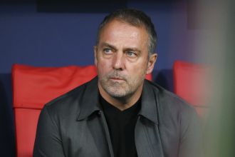 Barcelona consider £60m Chelsea player as a replacement for Julian Alvarez in potential transfer deal.