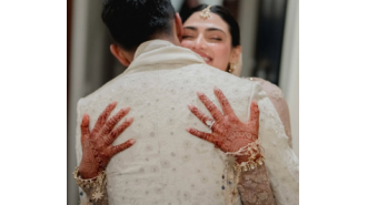 Actress Athiya Shetty writes a heartfelt message for cricketer KL Rahul on his birthday, expressing her love for him.