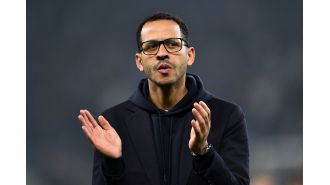 Chelsea fired Liam Rosenior and announced an interim replacement.