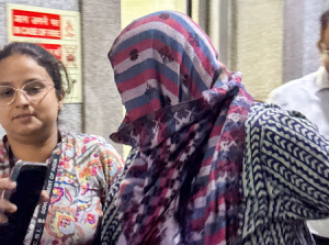 Woman named Manisha Mandhare sent to 14 days of CBI custody in NEET paper leak case.