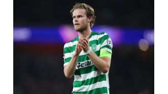 Arsenal and Manchester United are both trying to sign a £34m midfielder, with a transfer deal already in place.