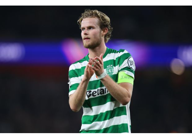Arsenal and Manchester United are both trying to sign a £34m midfielder, with a transfer deal already in place.