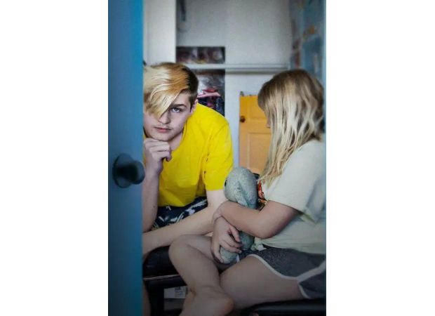 Two siblings isolated for 54 days in a room together.