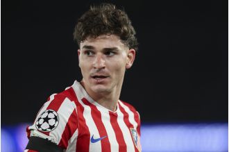 Alvarez decides to join Arsenal, as it is the only viable choice for a transfer.