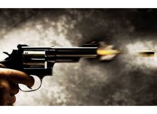 Bhadrak police injured suspect in dawn encounter.