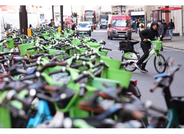 Lime bike users in London may be fined £10 for abandoning bikes in the city.