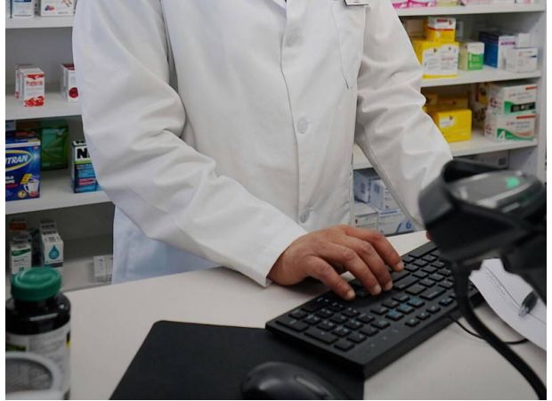 Chicago official proposes strategy to address absence of pharmacies in low-income neighborhoods.