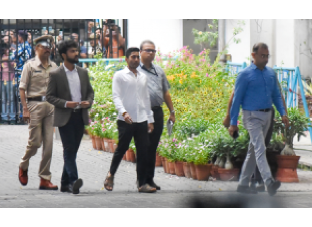 Bengal MLA signature case: Abhishek Banerjee to meet with CID today.