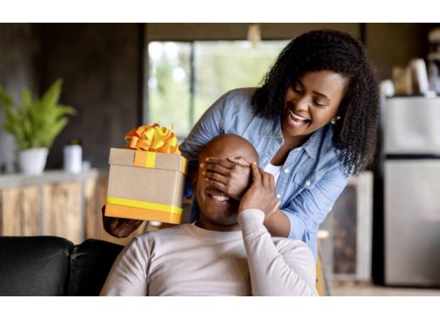 Looking for last-minute gifts for Father's Day? Check out these 5 options from Black-owned brands to show your love and support!