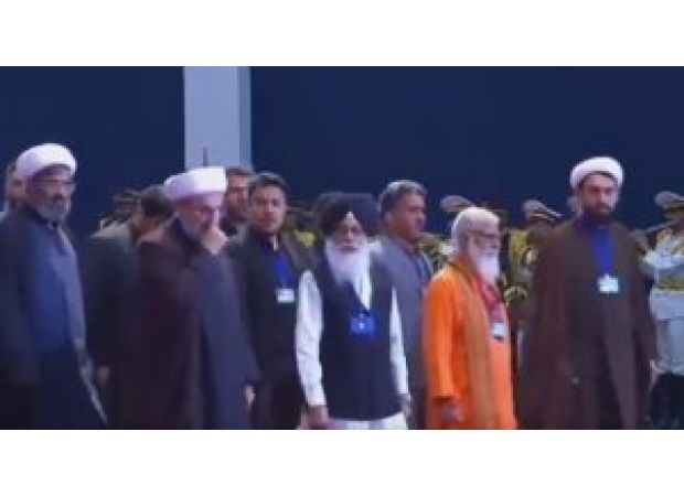 Indian representatives honor Ayatollah Khamenei in Tehran.