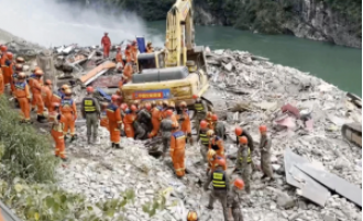 A landslide in Chongqing, China caused 8 deaths and 34 people are still missing.
