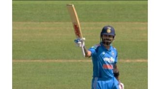 India's captain Kohli scored 65 runs but it was not enough as his team fell to 233 against England.