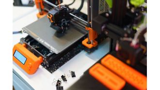 Preteen turns small investment into successful 3D printing venture.