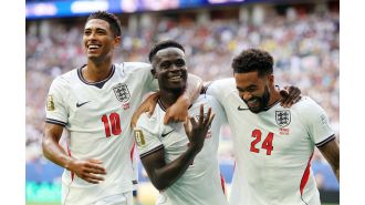 Saka shares Bellingham's words before decisive penalty against France in World Cup triumph.