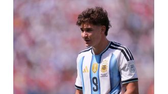 Arsenal may offer £64m player as part of swap deal for Julian Alvarez with Atletico Madrid.