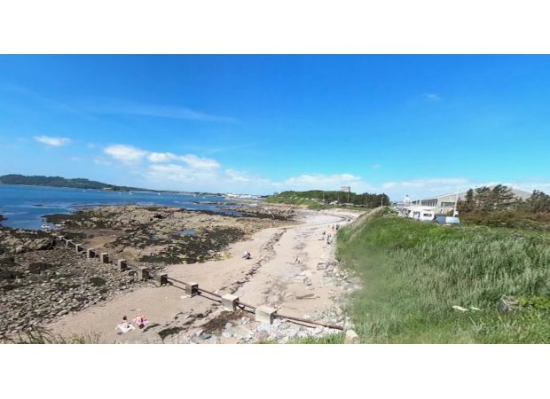 Warning! Sand unsafe, no more beach days due to asbestos contamination