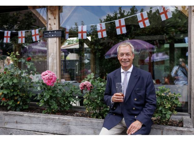A man in his 20s was arrested for making threats to shoot Nigel Farage.