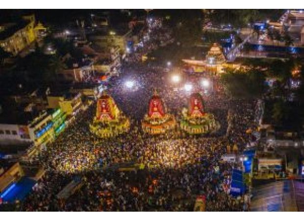 The chariot of Lord Jagannath has restarted its journey in Puri.