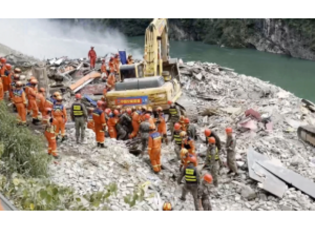 A landslide in Chongqing, China caused 8 deaths and 34 people are still missing.