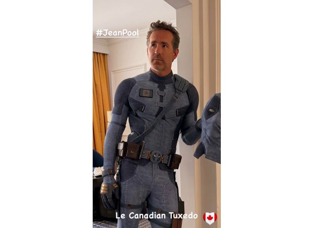 Actor Ryan Reynolds makes surprise appearance at Comic-Con as his character Deadpool, but fans didn't catch the clever joke.