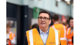 Labour must increase their recruitment of builders by 300 per day in order to meet their housing goal, even though the current number of builders is decreasing.