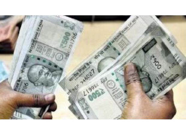 Banks have received Rs 7,087 crore due to customers not maintaining the minimum balance requirement.