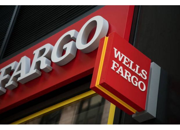 Wells Fargo is implementing blockchain technology to create tokenized deposits for its corporate customers.