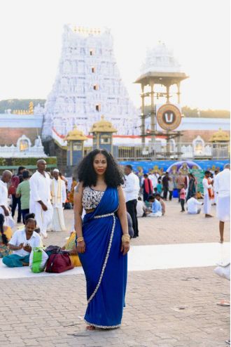 Terrayae McCray, founder of Vividae Campaign, is bringing her hair company to the source.