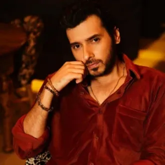Divyenndu credits Shraddha Kapoor for his Instagram account creation.