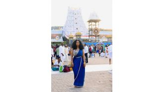 Terrayae McCray, founder of Vividae Campaign, is bringing her hair company to the source.