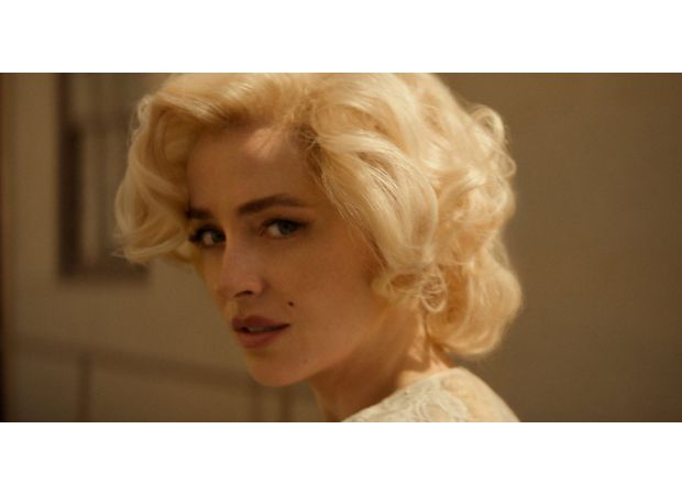 Dakota Johnson is unrecognizable as Marilyn Monroe in new movie, but it's not a big deal.