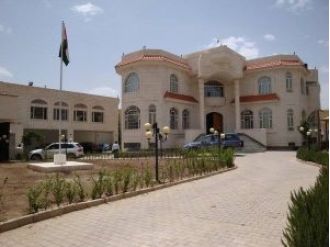India investigates report of Indians on yacht near Yemen