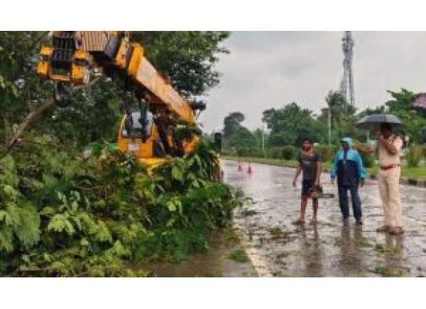 Cyclone Arnab hits Andhra coast; southern Odisha is on high alert