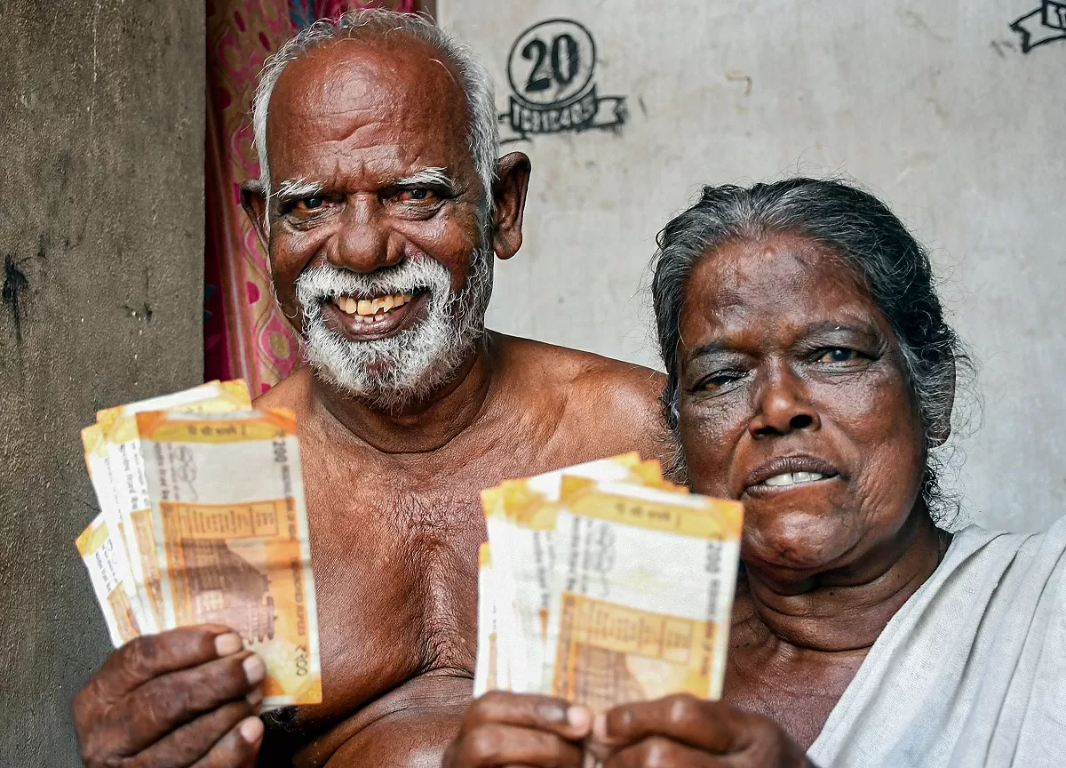 Compensation distributed to 11 houses in Kushalnagara