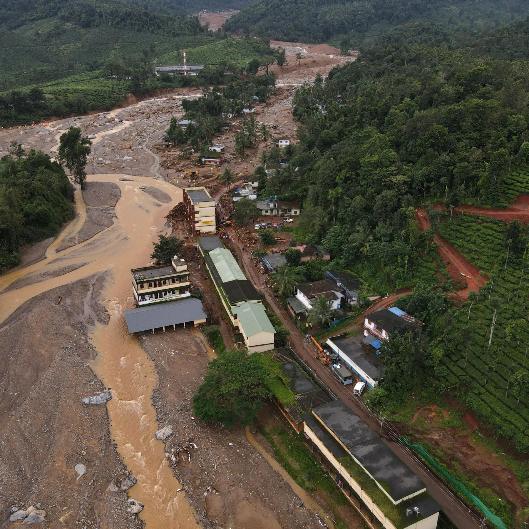 Heavy rain in Somwarpet area, sewage water enters low-lying areas
