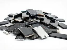 Police recover 104 lost mobile phones