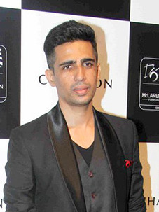 Gulshan Devaiah wins best villain award